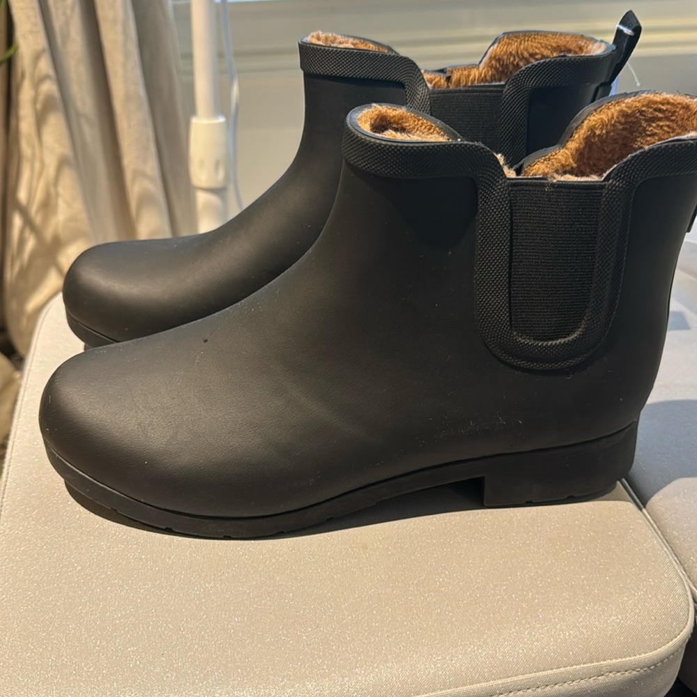 Chooka lined boots size 10